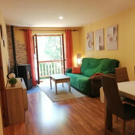 Apartment Con Jardin Isard 1 *