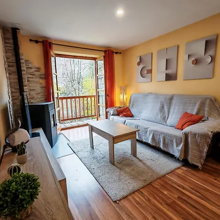 Calideza Inigualable- Rustico, Eficiente Y Con Jardin - Isard 1 Appartamento