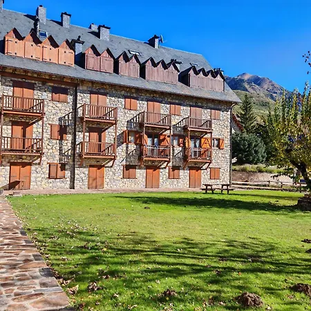 Calideza Inigualable- Rustico, Eficiente Y Con Jardin - Isard 1 * Pla de l'Ermita